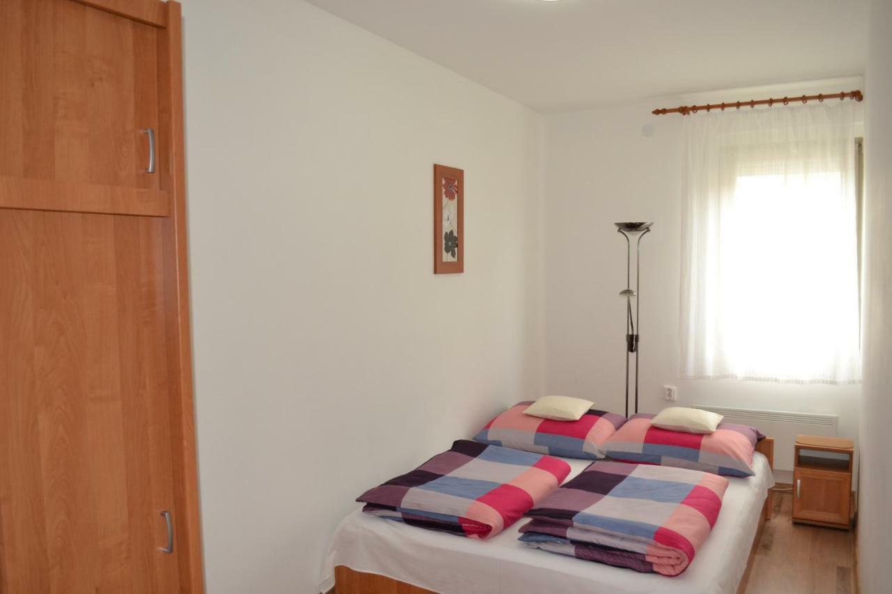 Liliom Apartman Gyula Exterior photo
